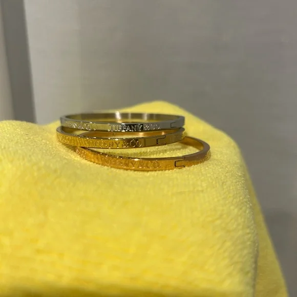 Tiffany Style Bangle Set - Picture 3 of 7